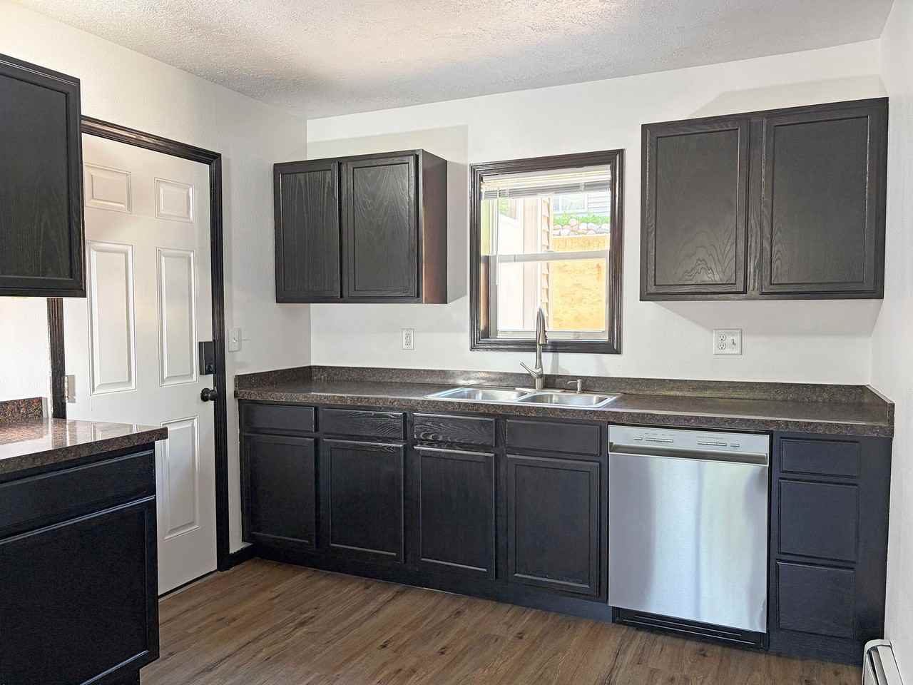 Remodeled 2 Bed, 1 Bath in a Convenient Central Location - Photo 2 of 8