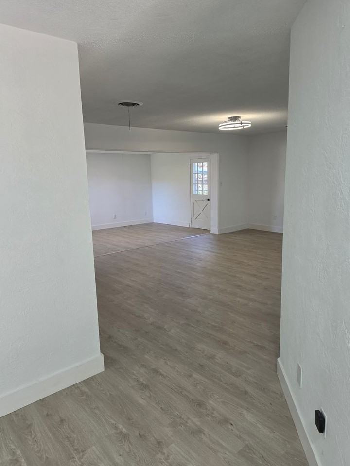 640 Westward Cir - Photo 4 of 47