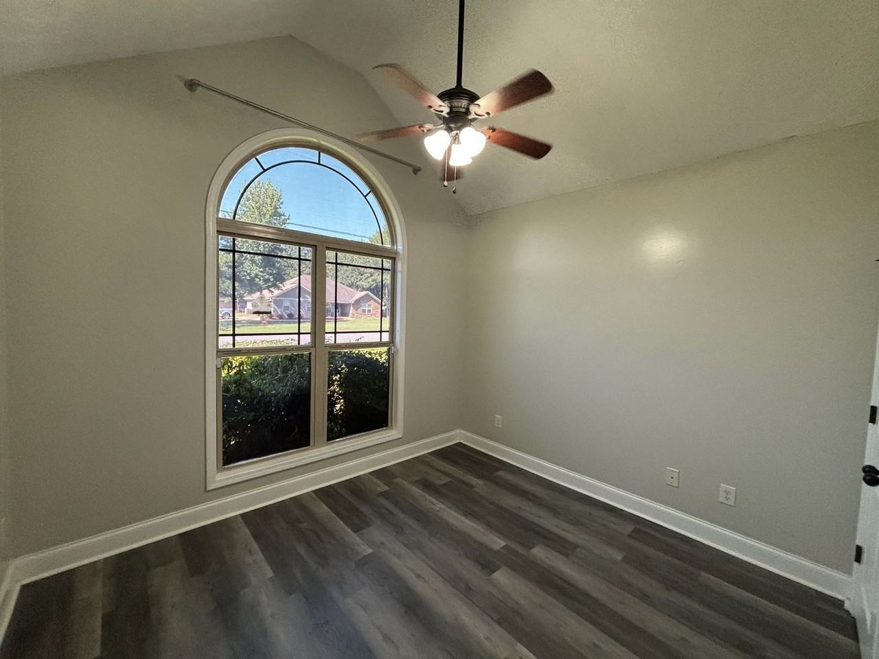 39 Taylor Way - Photo 6 of 35