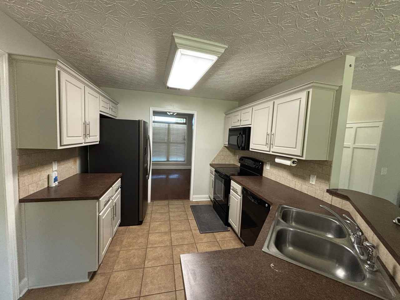 39 Taylor Way - Photo 7 of 35