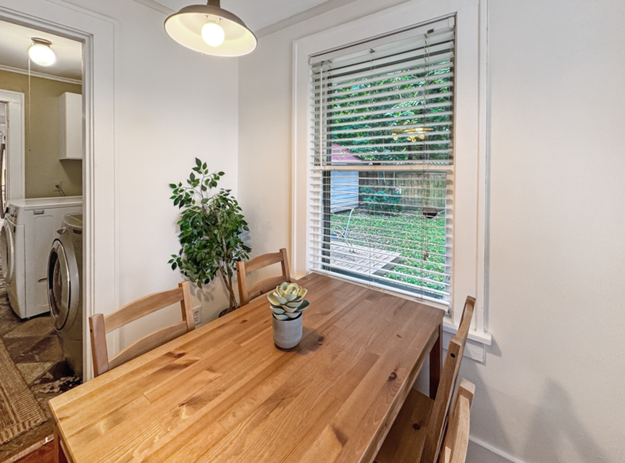2241 York Ave - Photo 6 of 17