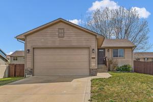 featured image of 1013 Dagen Ln