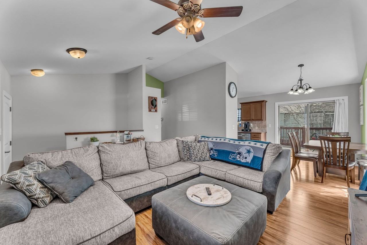 1013 Dagen Ln - Photo 5 of 30