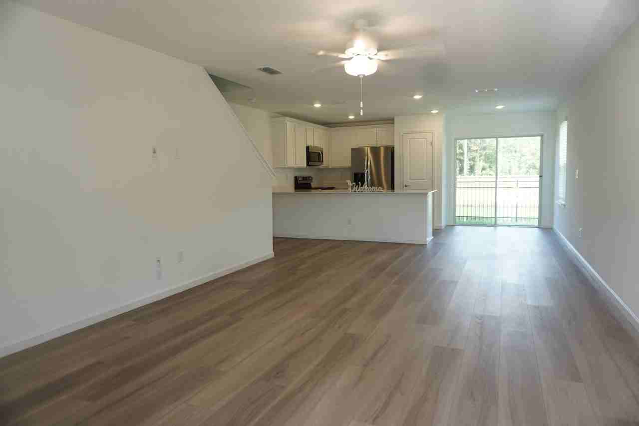 6095 Falcon Gate Ln - Photo 2 of 15