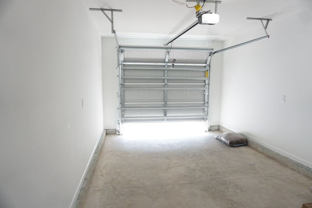 6095 Falcon Gate Ln - Photo 6 of 15