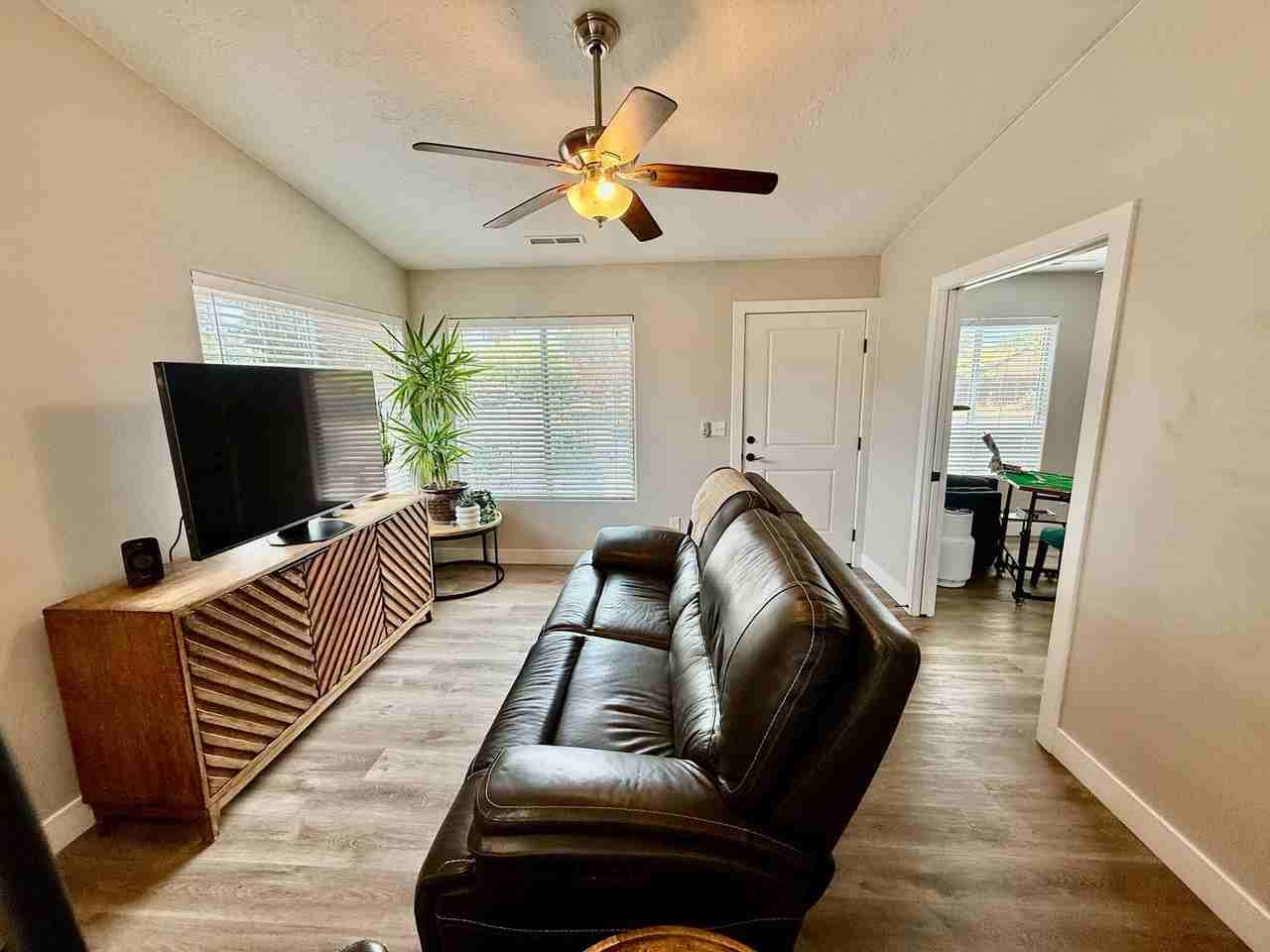 389 E 500 S - Photo 6 of 30
