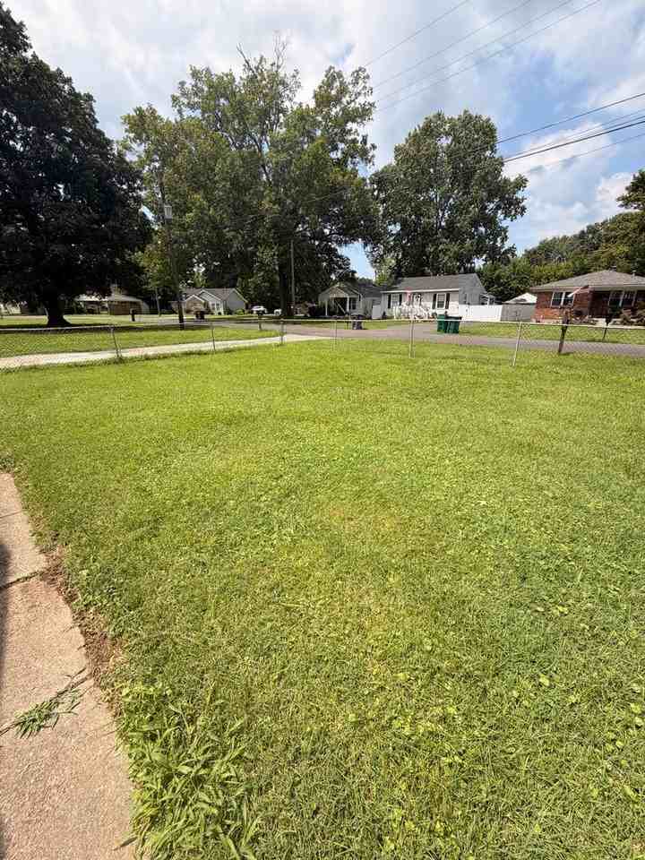 5015 Wellsworth Ave - Photo 3 of 16