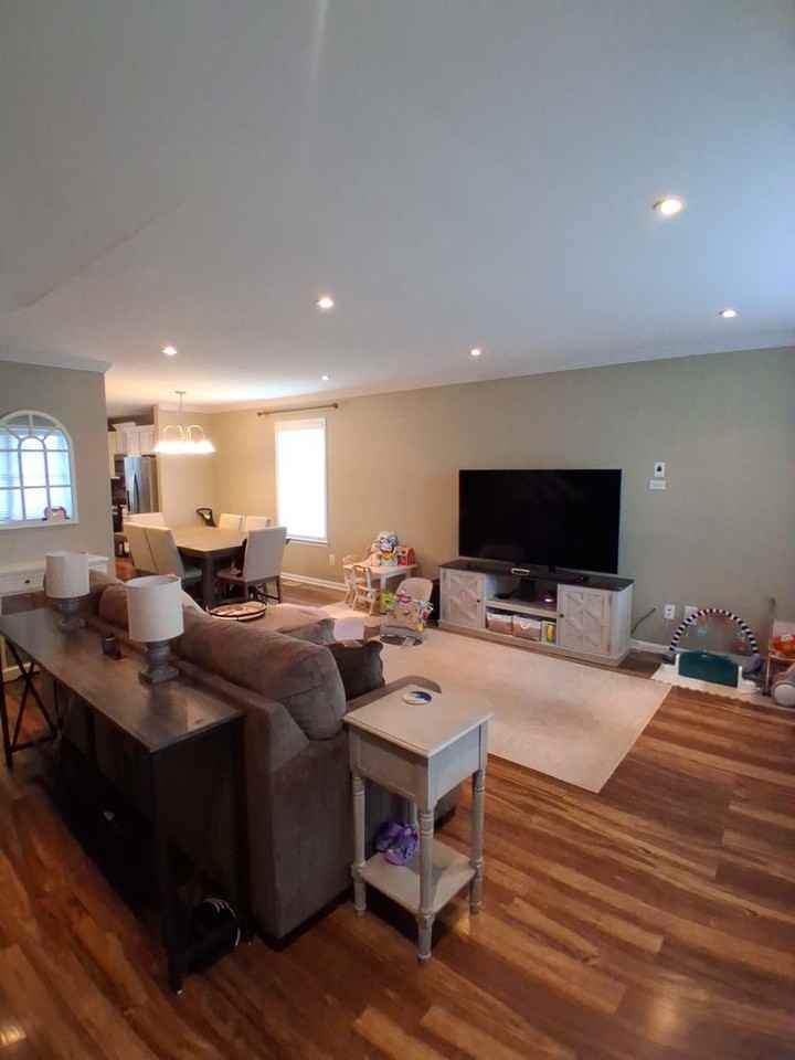 660 Longwood Rd - Photo 4 of 16