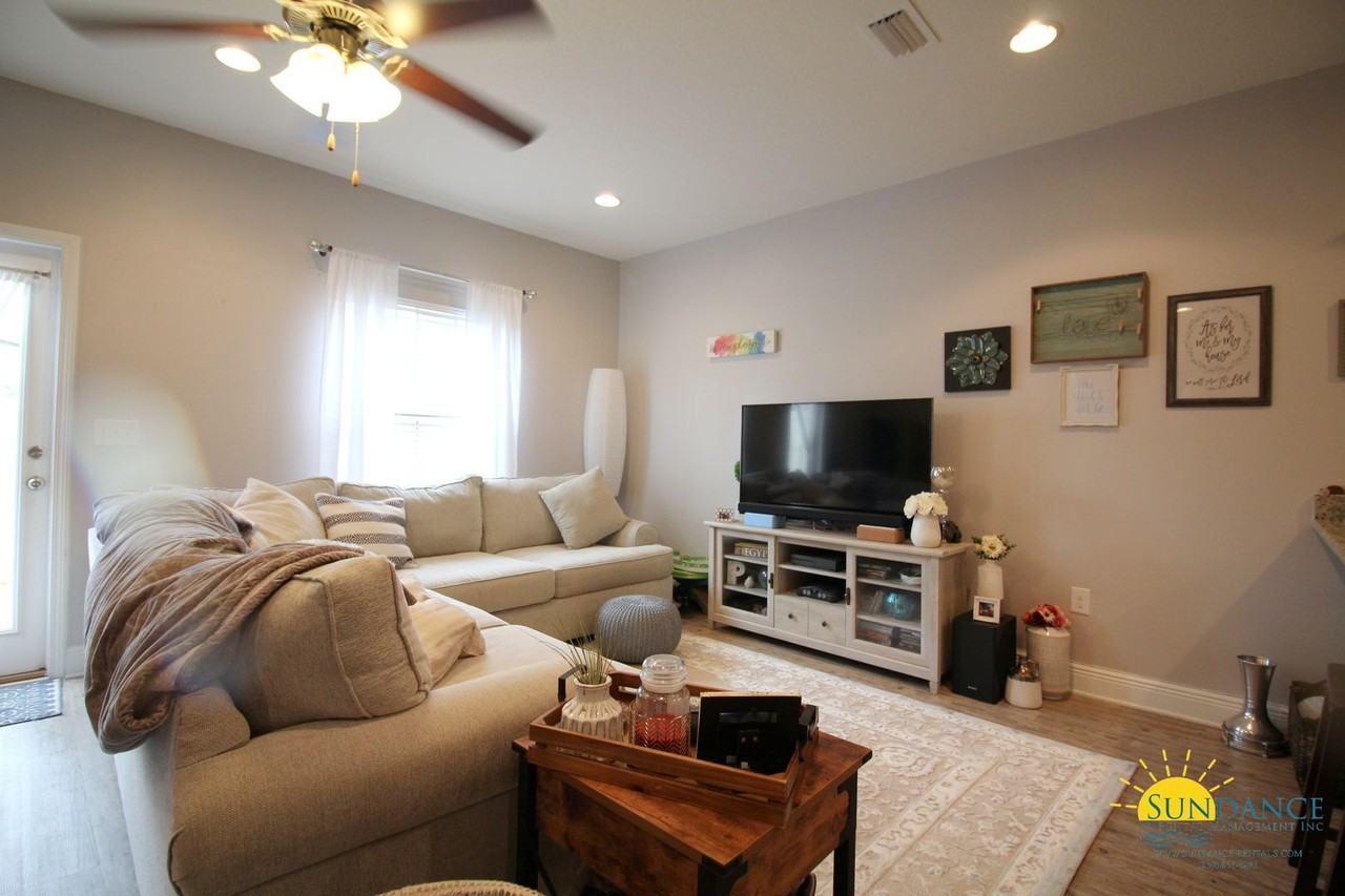 2057 Wilsons Plover Cir - Photo 4 of 17