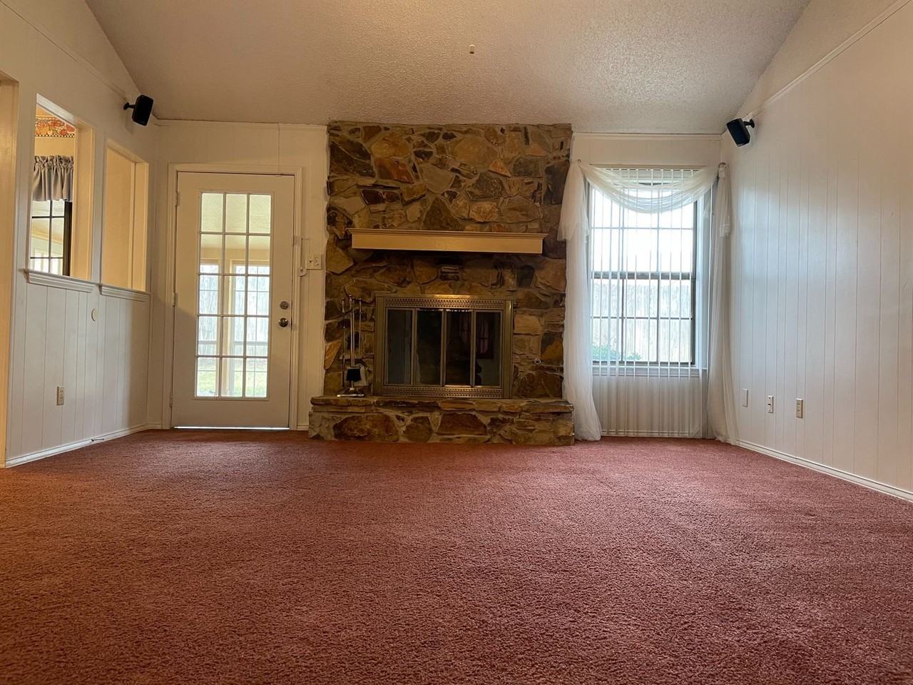 1928 Big Bend Dr - Photo 6 of 31