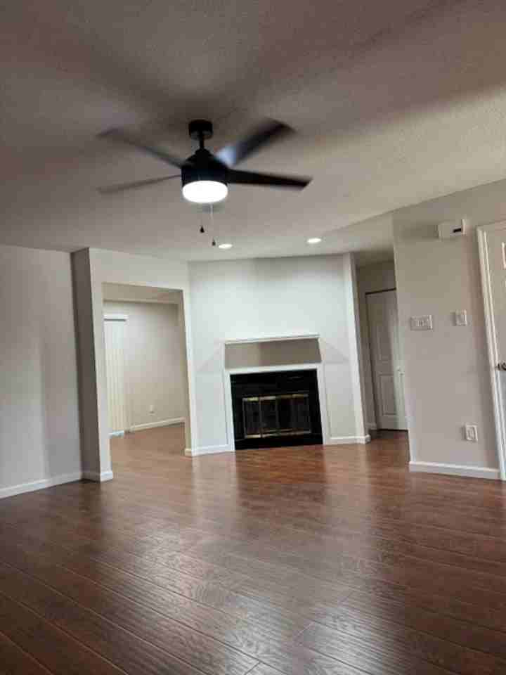 1908 Stephens St - Photo 3 of 31