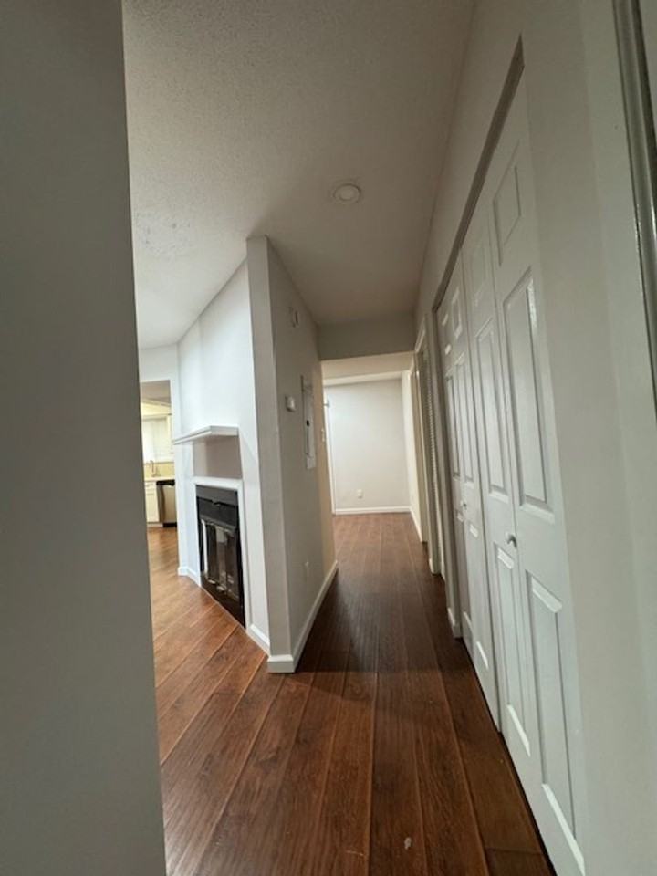 1908 Stephens St - Photo 4 of 31