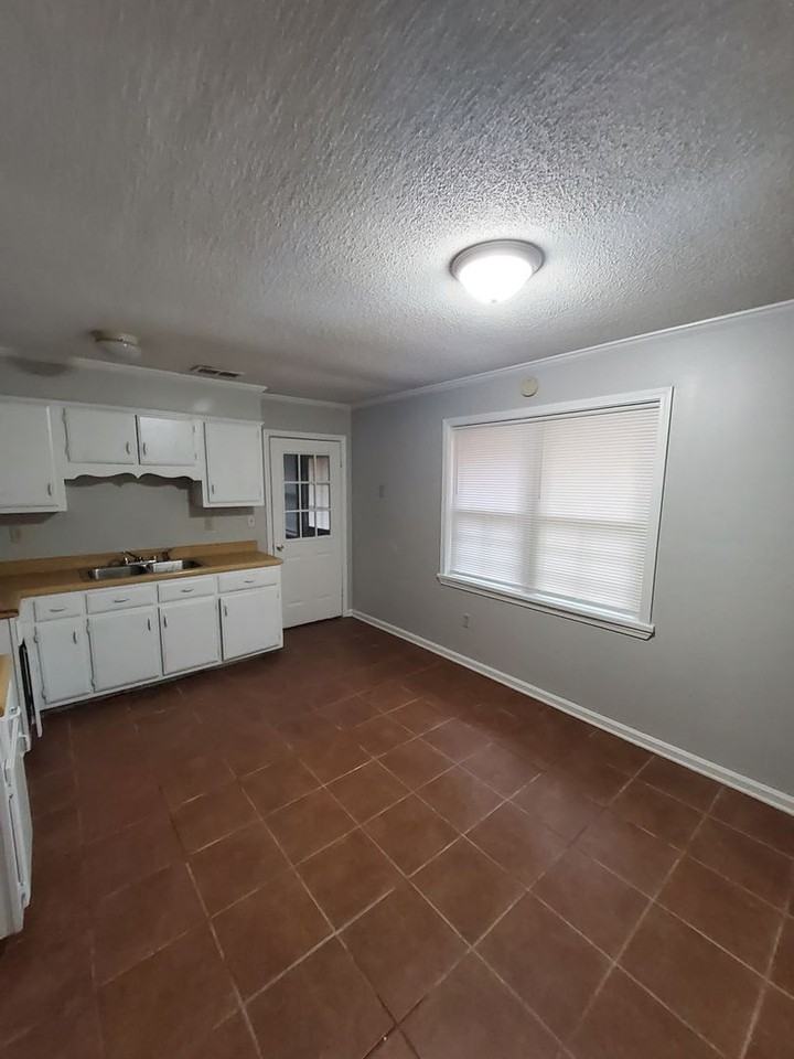 5046 Gray Dr - Photo 2 of 14