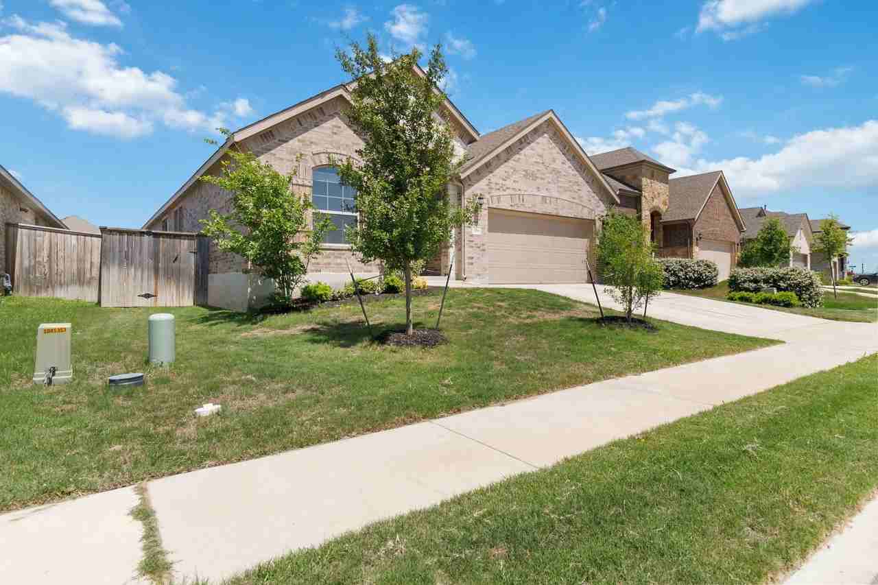 126 Smokebush Trl - Photo 2 of 30