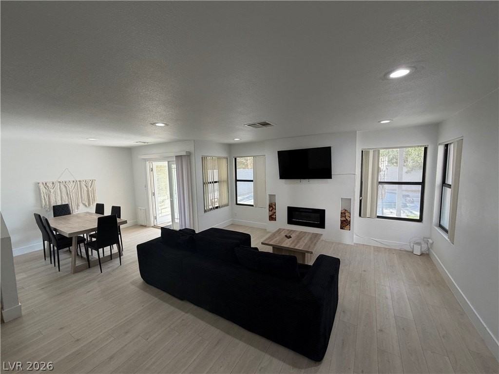 3004 Ocean View Dr - Photo 2 of 22