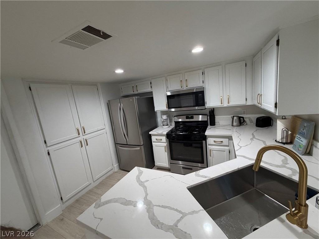 3004 Ocean View Dr - Photo 6 of 22
