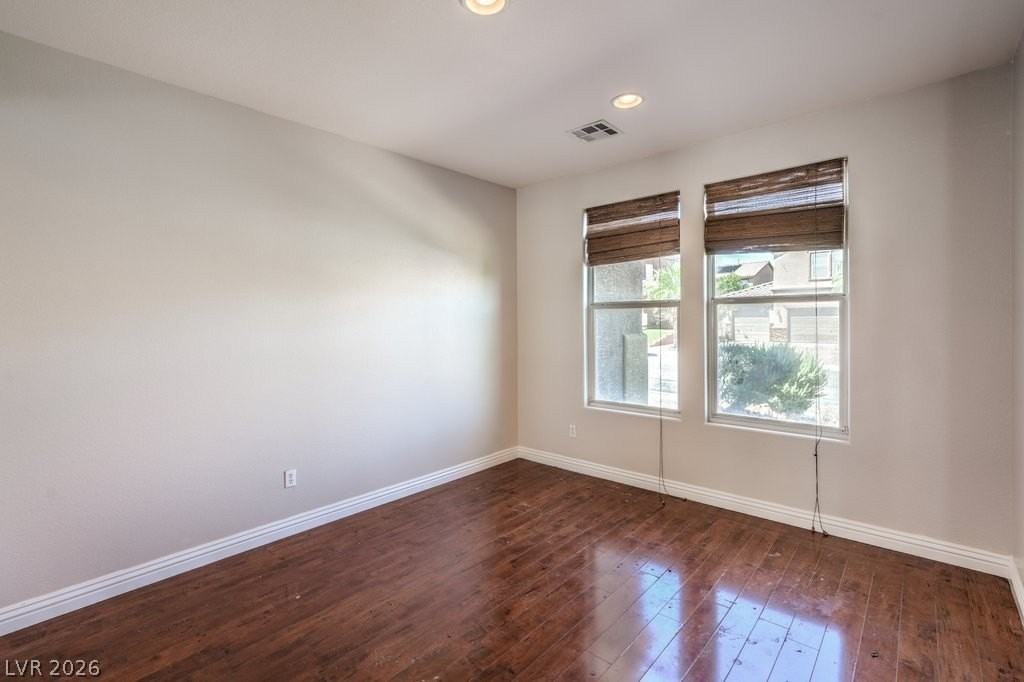 1213 Checkmark Ave - Photo 4 of 38
