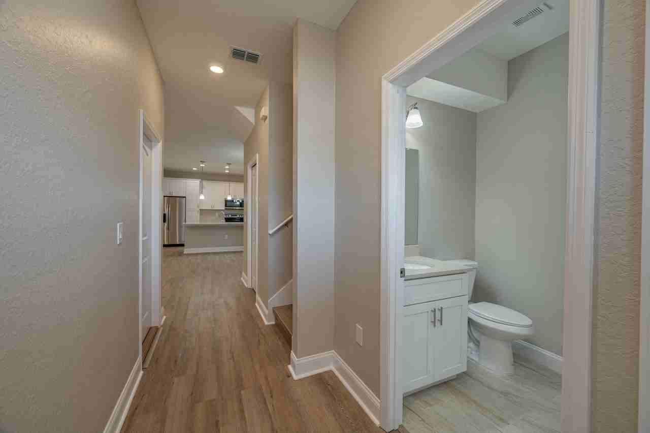 1029 Oak Hammock Dr #1 - Photo 3 of 25