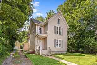 4 Maple St - Photo 1 of 1