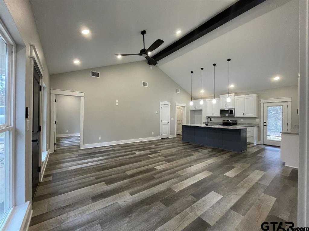 446 Chelsea Ln - Photo 2 of 19