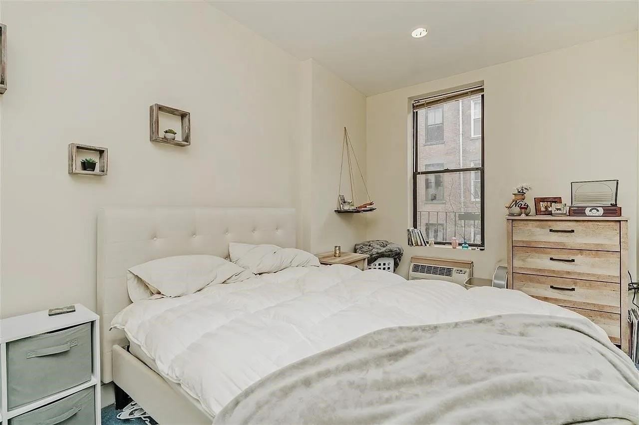 1214 Washington St #3 - Photo 7 of 9