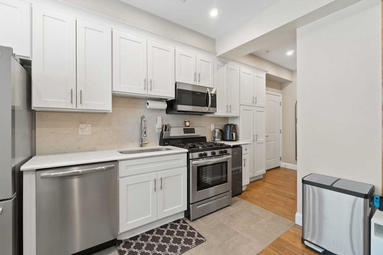 16 Troy St #201-1 - Photo 4 of 23