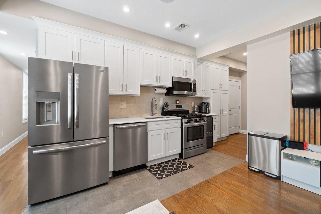 16 Troy St #201-1 - Photo 5 of 23