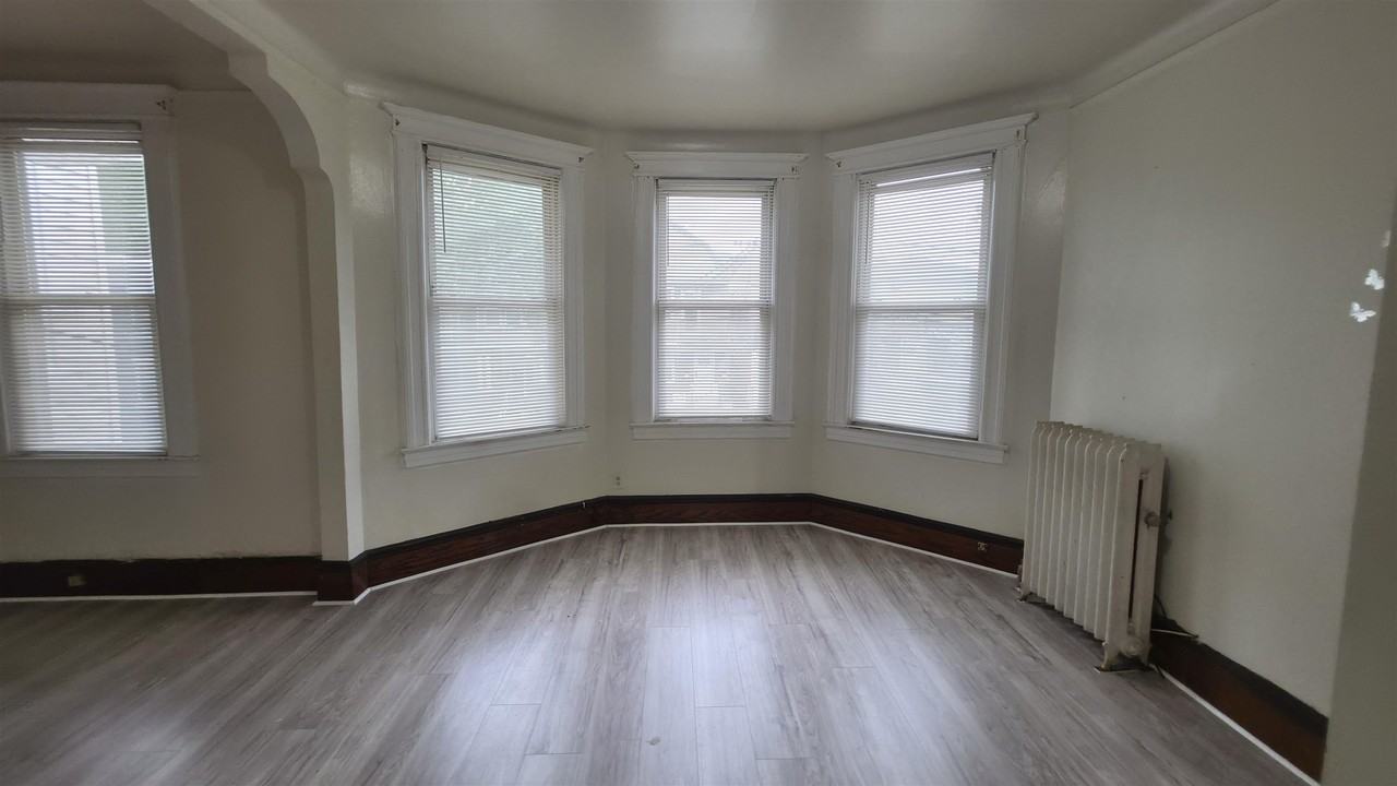 19 Delaware Ave #2 - Photo 3 of 16