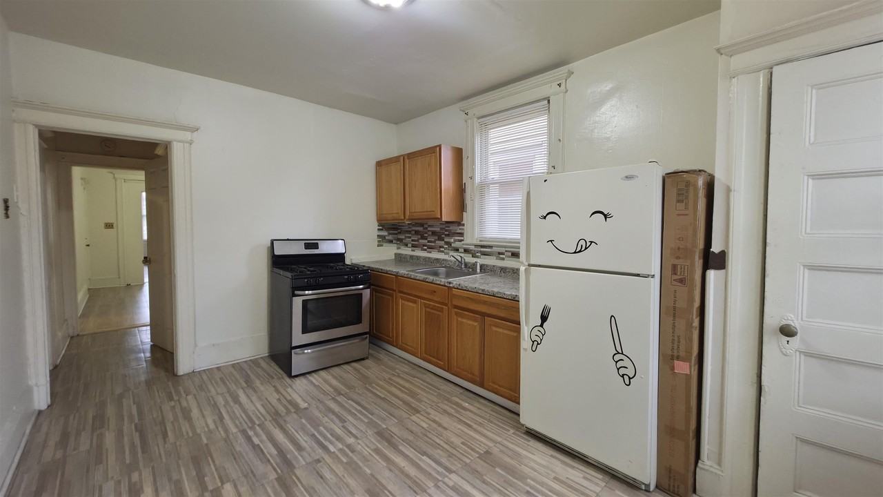 19 Delaware Ave #2 - Photo 6 of 16