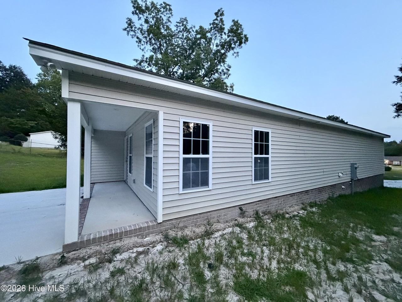 6735 Hill St - Photo 6 of 36