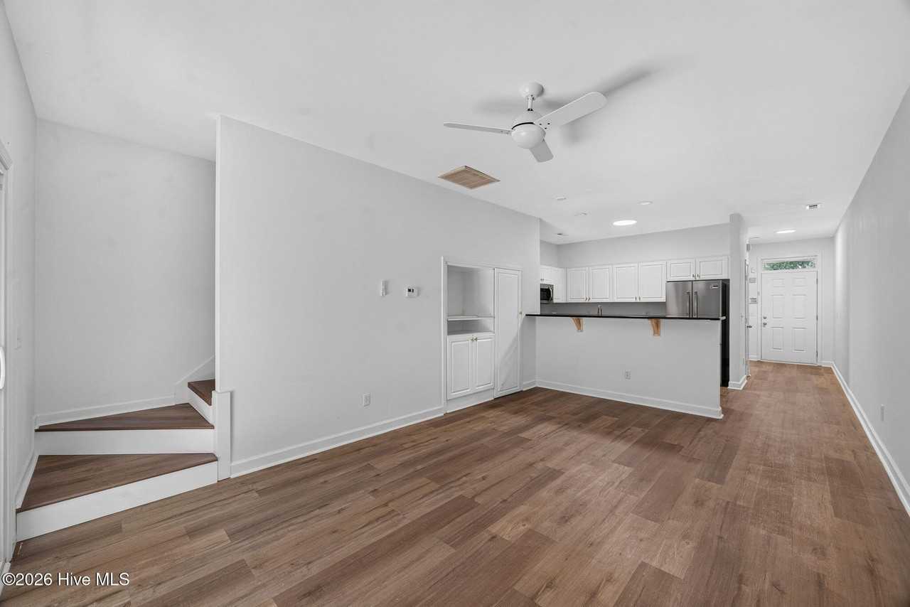 993 Downey Branch Ln - Photo 4 of 30