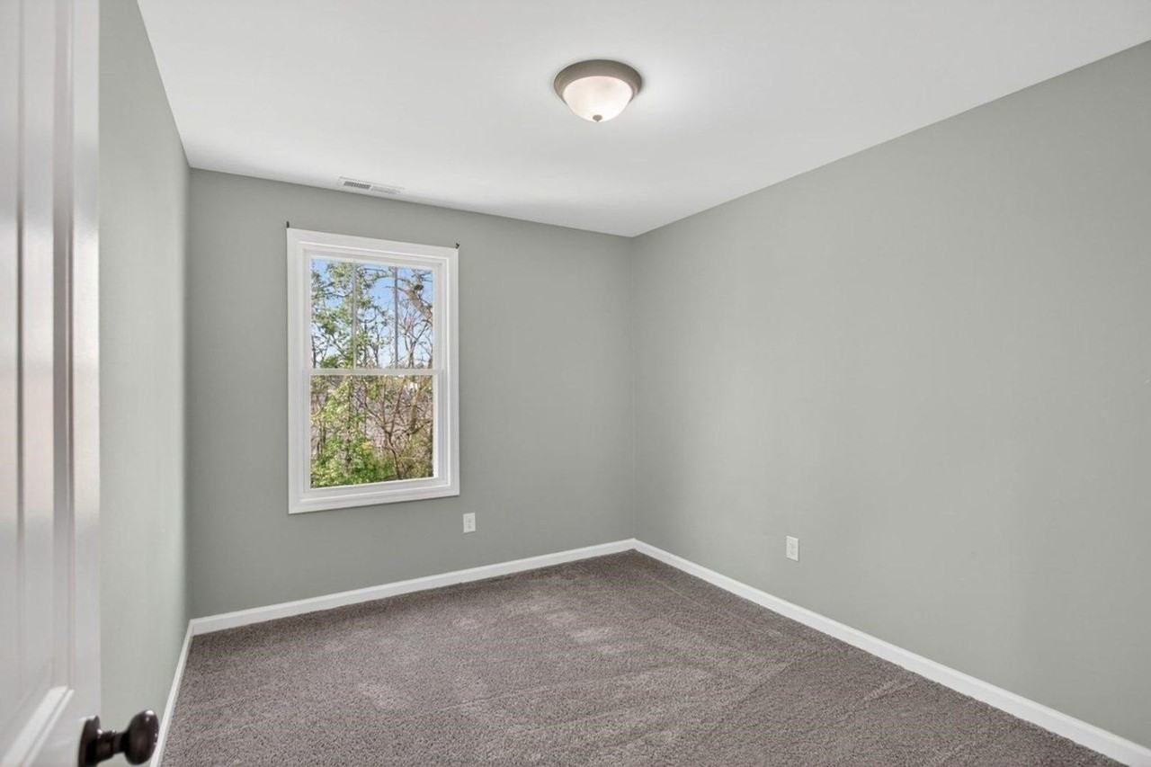 135 Swallow Dr - Photo 6 of 41
