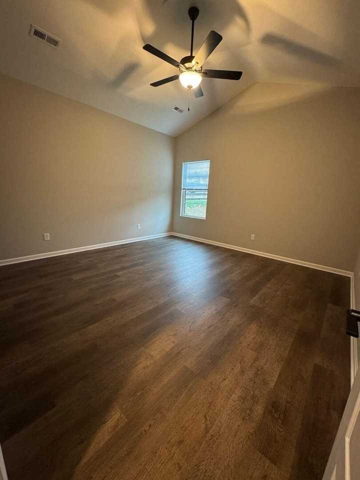 106 Sidewinder Dr - Photo 6 of 22