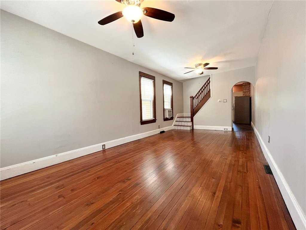 708 Pardee St - Photo 3 of 24