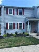 featured image of 10 Fort Lee Ct