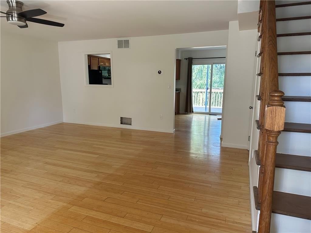 10 Fort Lee Ct - Photo 3 of 14