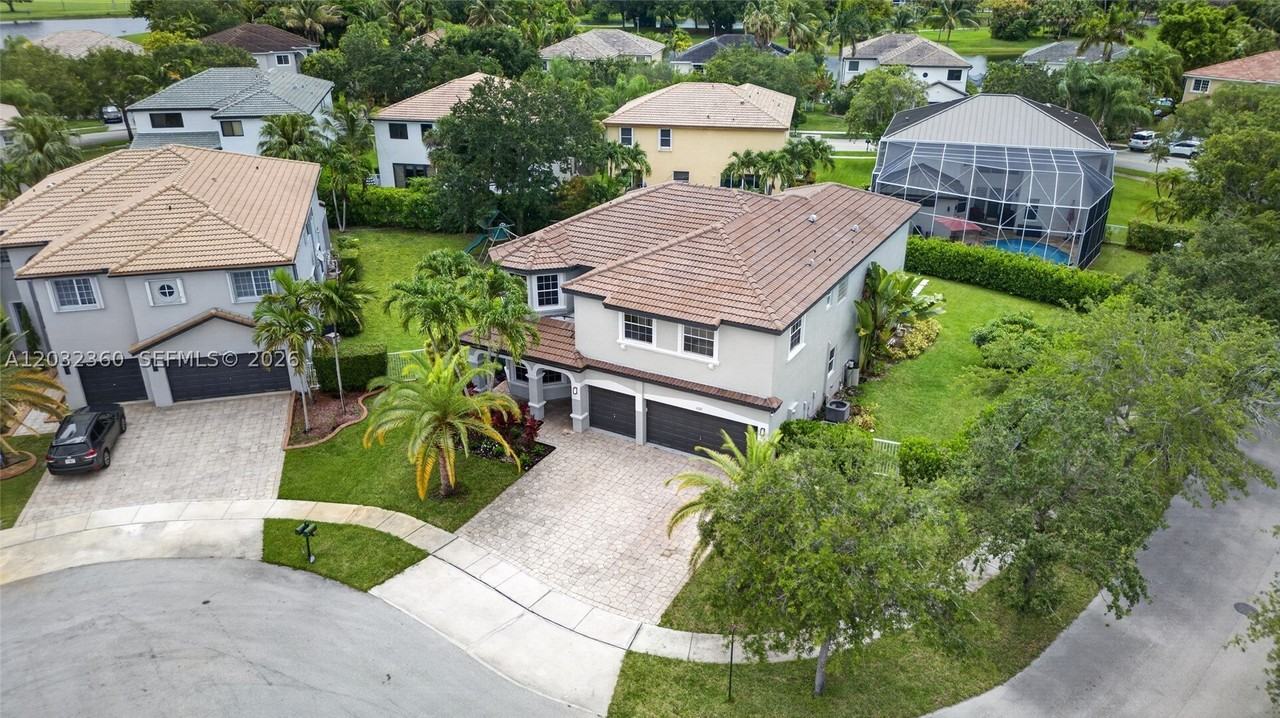 2167 Sw 176th Ter - Photo 2 of 50