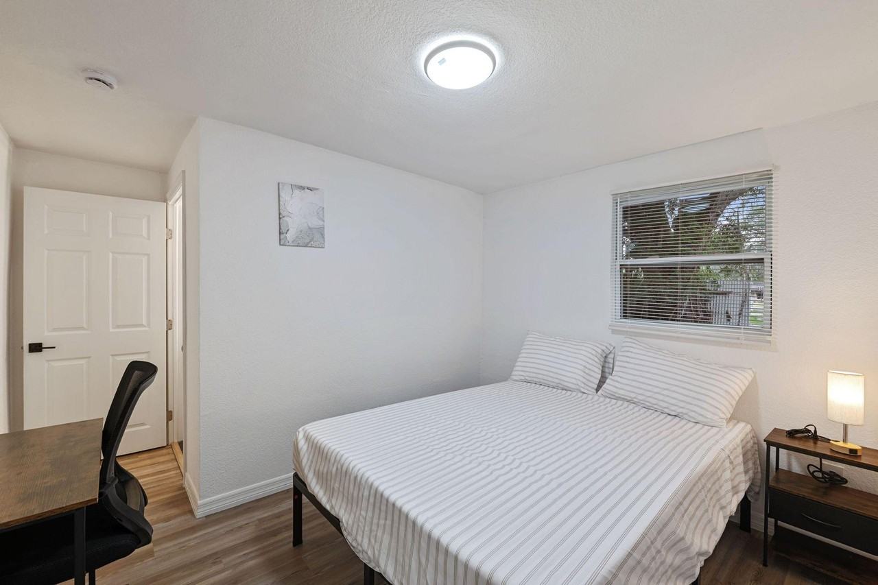 N Wills St - Photo 6 of 14