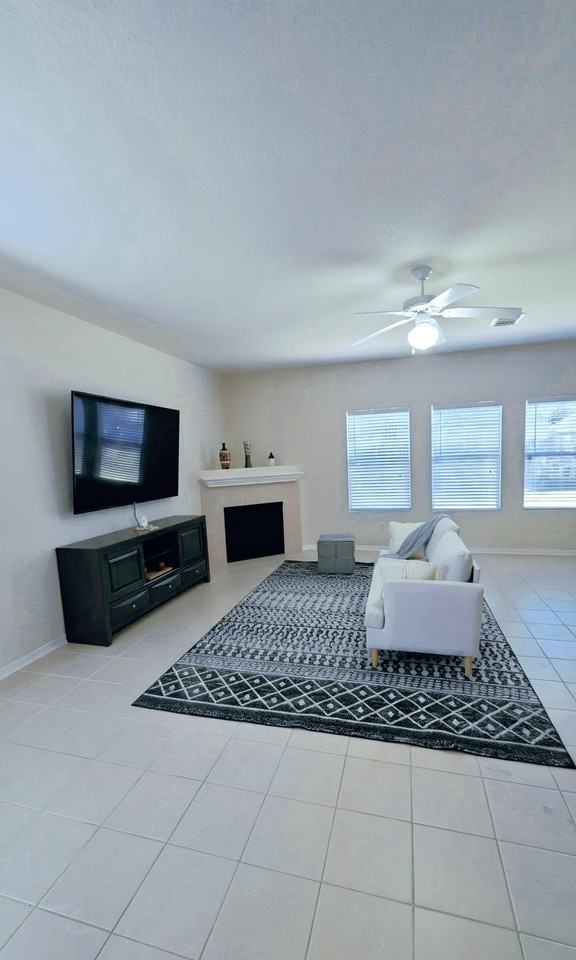 Streamwood Dr - Photo 7 of 44