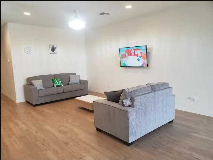 W Kingman Dr - Photo 5 of 17