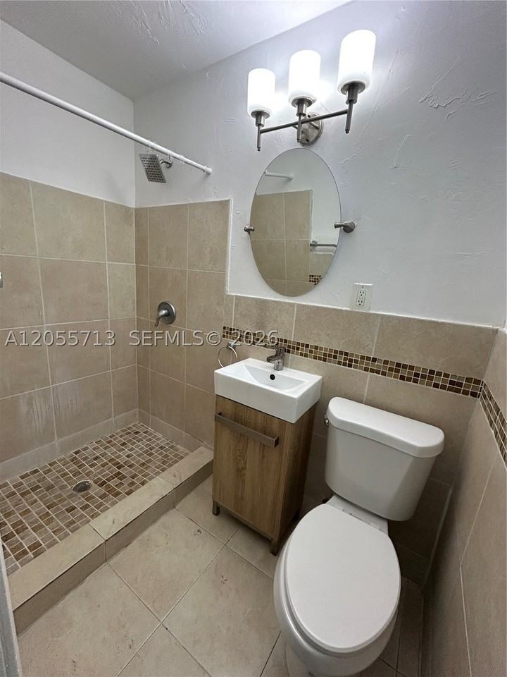 1025 Meridian Ave #105 - Photo 5 of 6