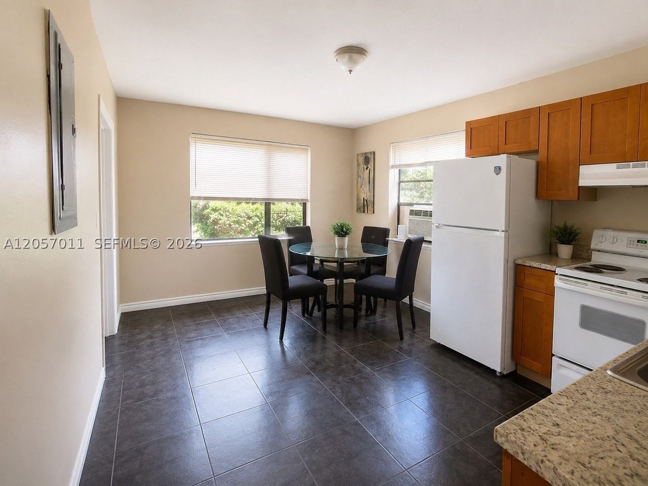 10200 Sw 171st St #B - Photo 5 of 12