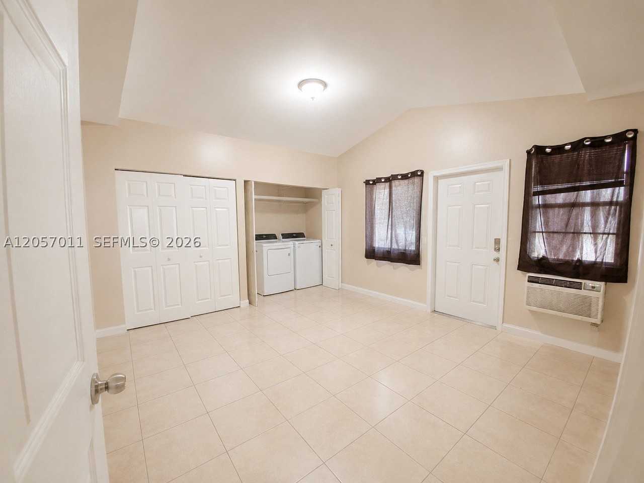 10200 Sw 171st St #B - Photo 7 of 12