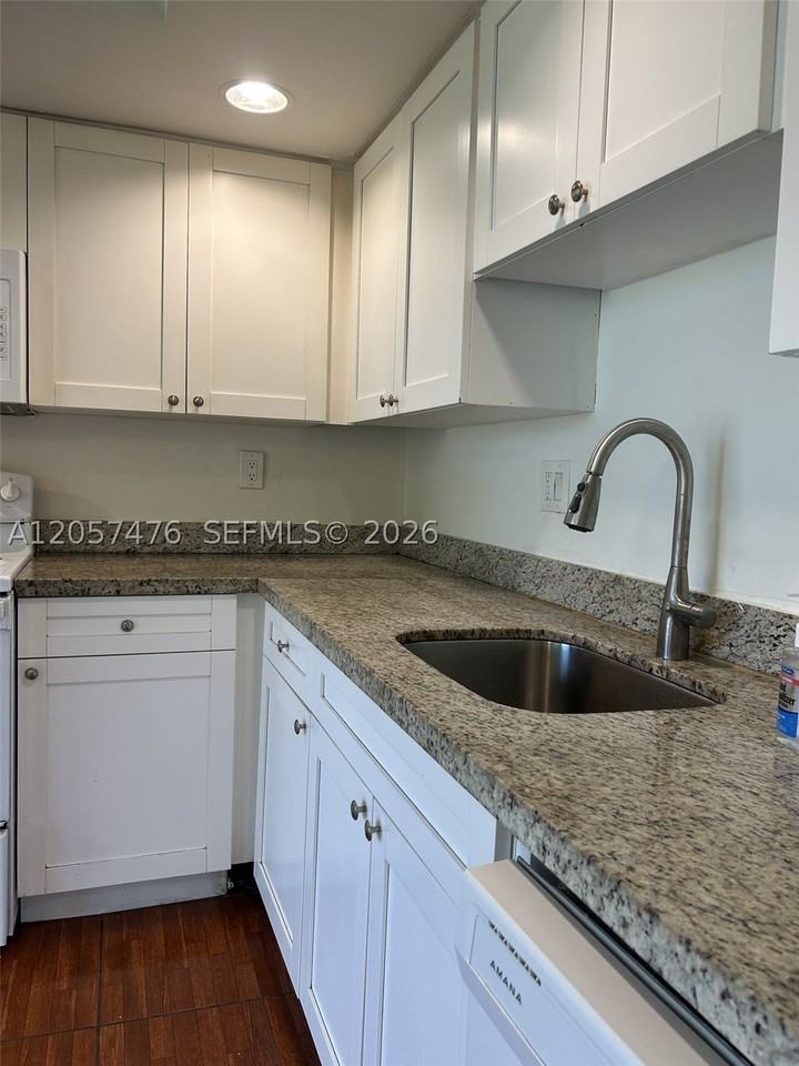 8520 Sw 133rd Avenue Rd #213 - Photo 5 of 26