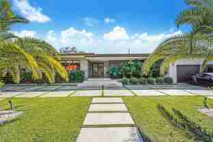 60 Shore Dr W - Photo 1 of 1