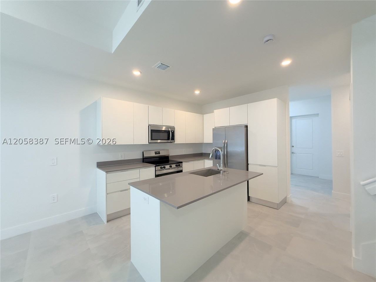 34535 Sw 189th Ct #34535 - Photo 4 of 43