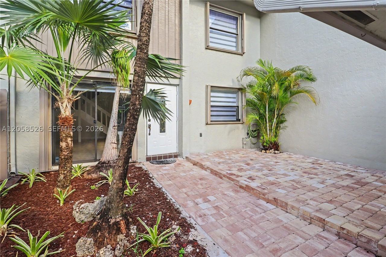 11459 Sw 110th Ln - Photo 2 of 45