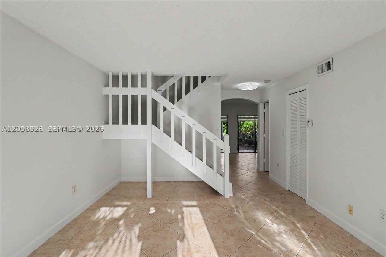11459 Sw 110th Ln - Photo 4 of 45