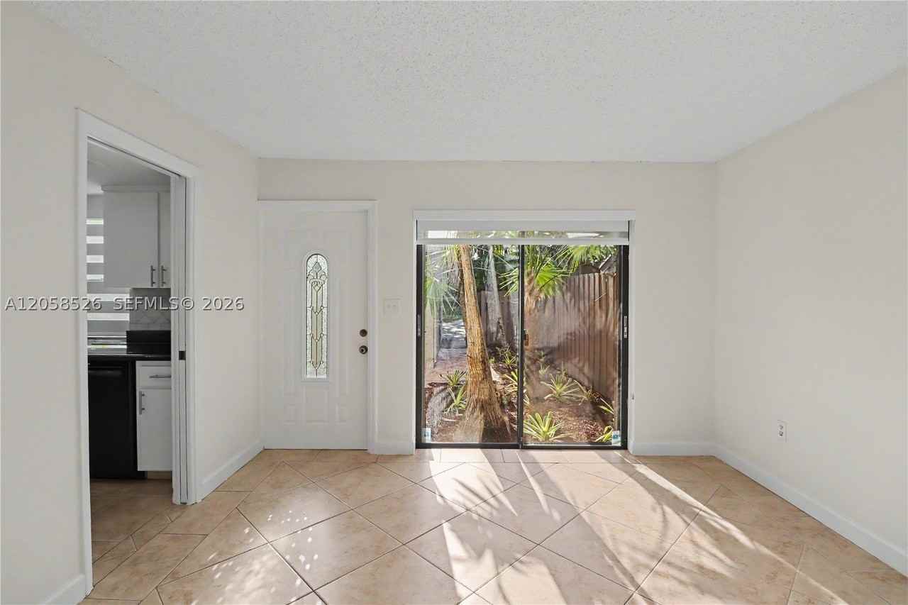 11459 Sw 110th Ln - Photo 5 of 45