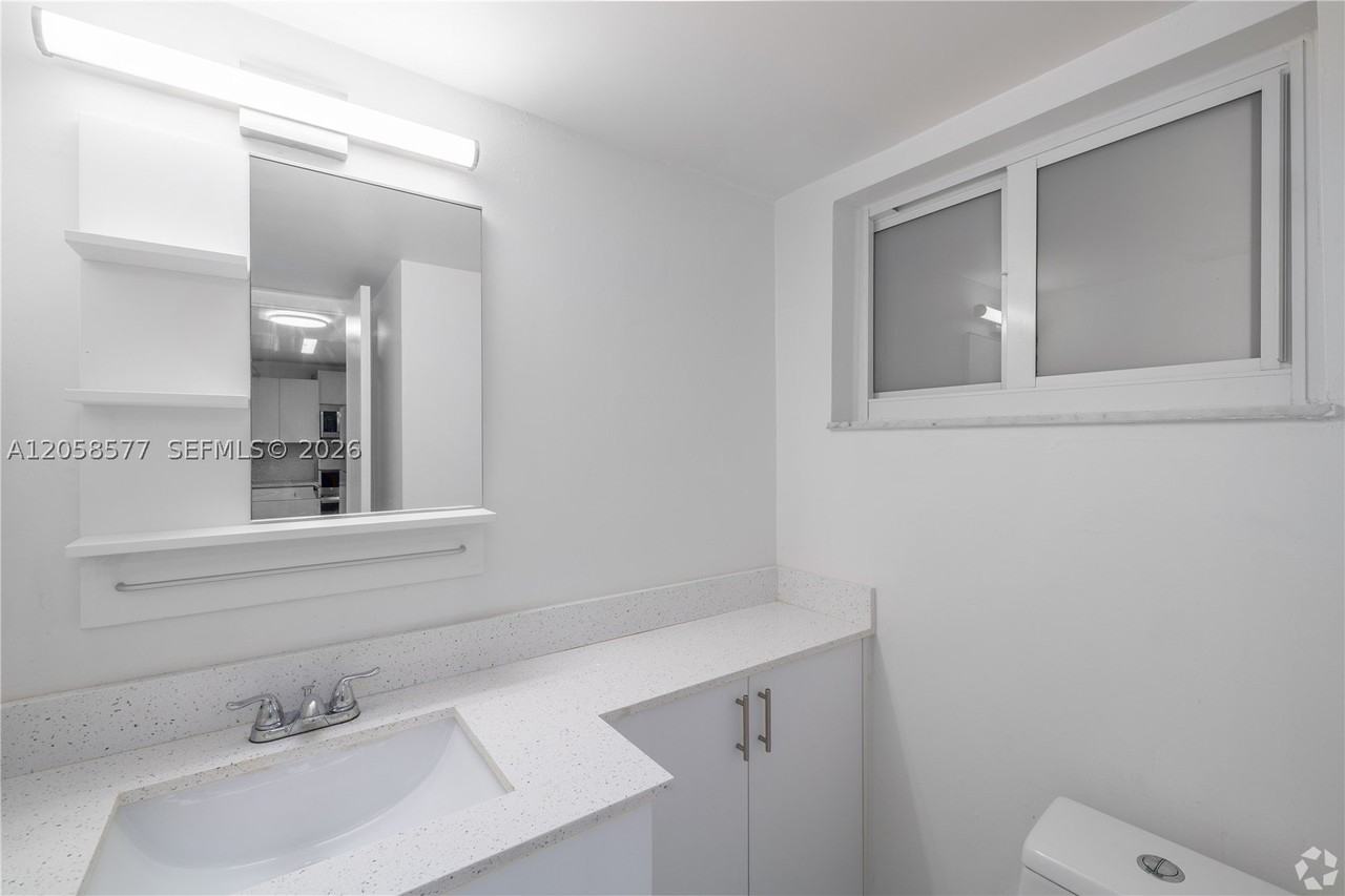 3626 Ne 168th St #202 - Photo 6 of 11